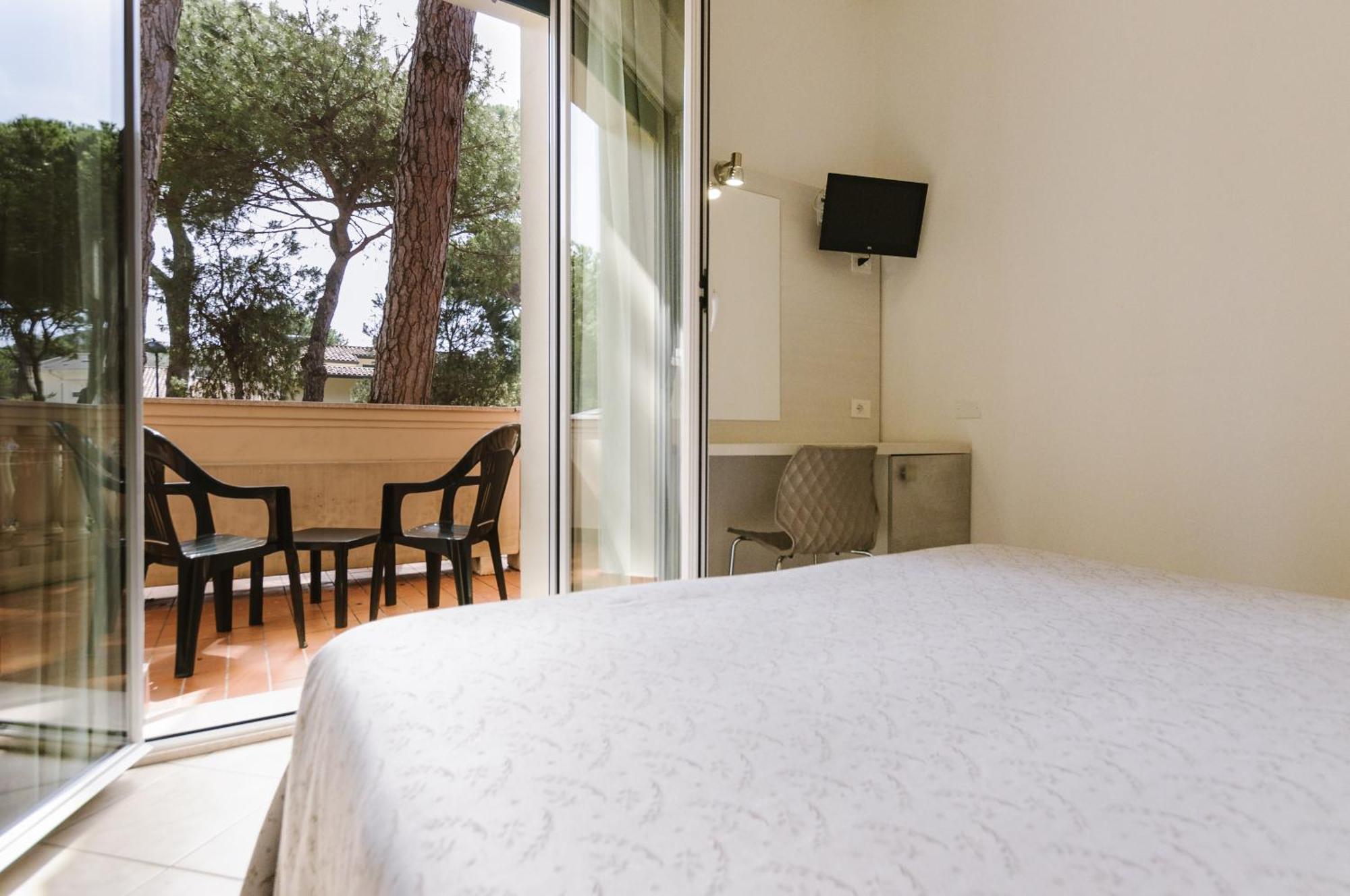 Hotel Boccaccio Milano Marittima Esterno foto