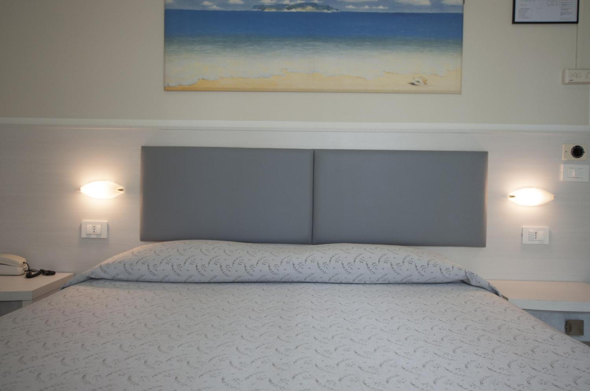 Hotel Boccaccio Milano Marittima Esterno foto