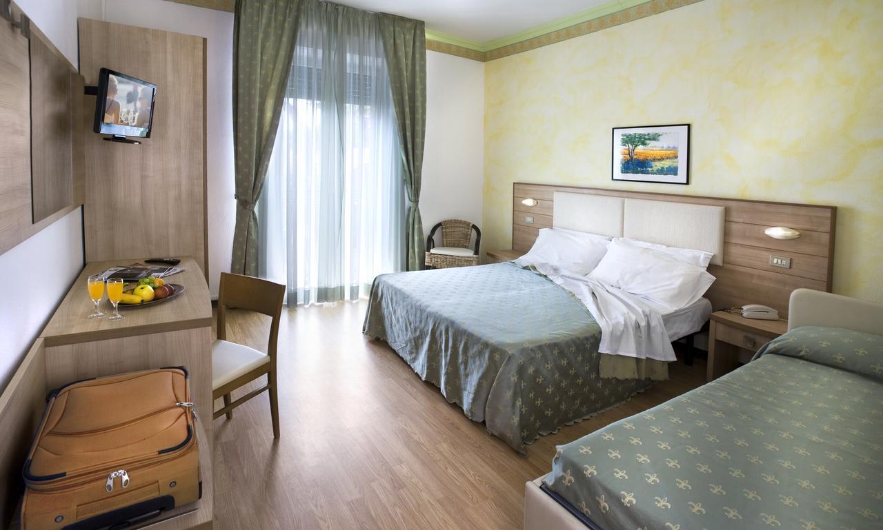 Hotel Boccaccio Milano Marittima Esterno foto