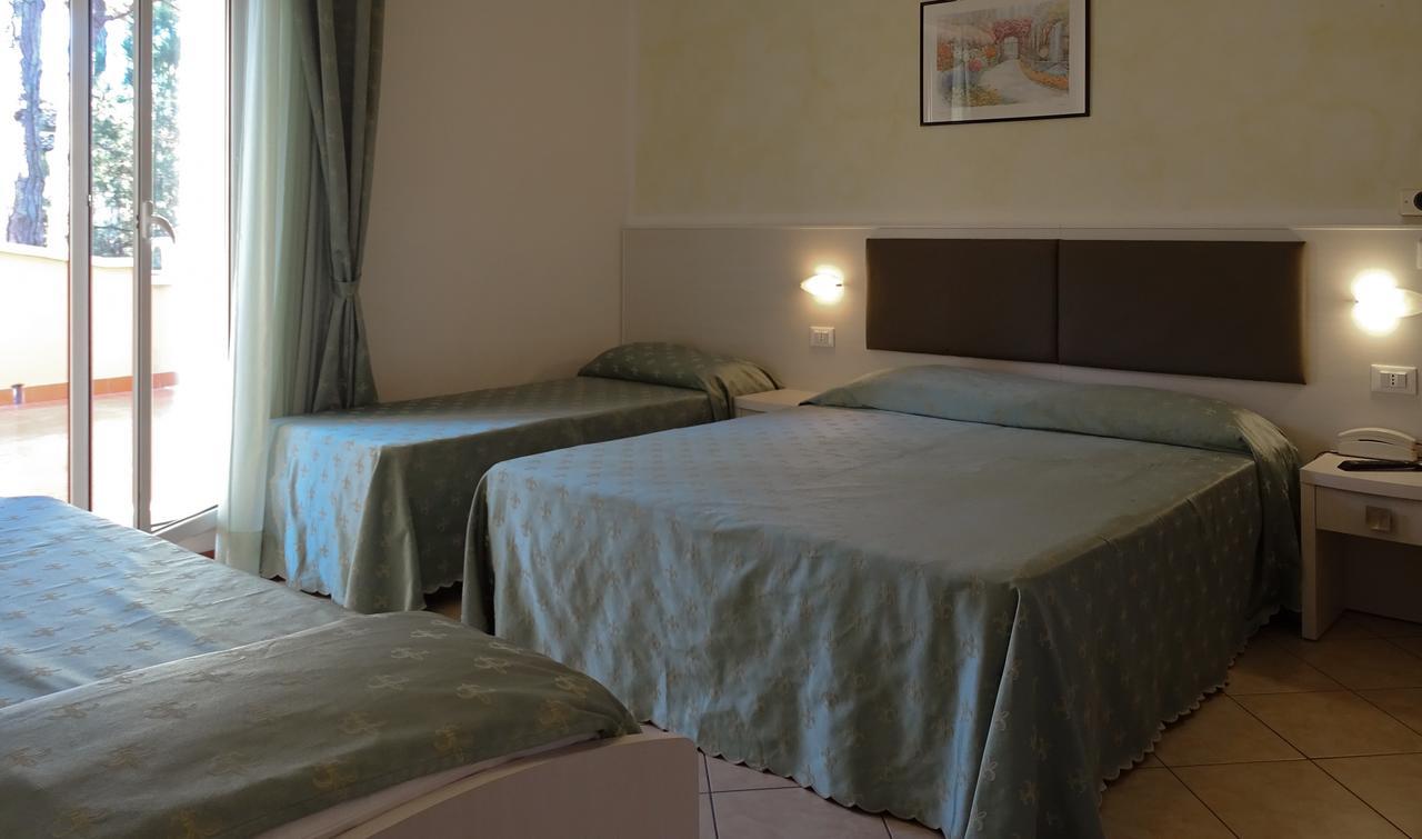Hotel Boccaccio Milano Marittima Esterno foto