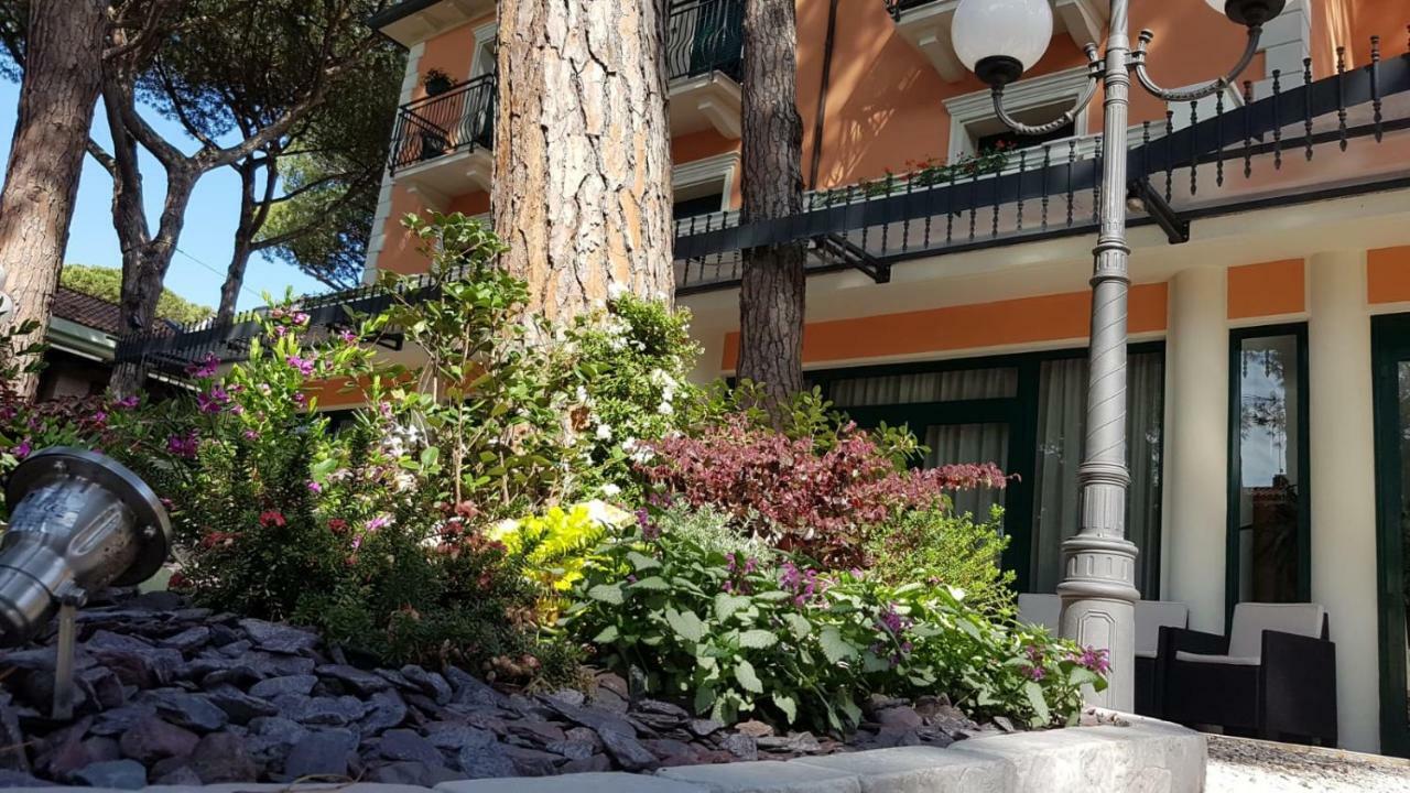 Hotel Boccaccio Milano Marittima Esterno foto